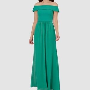 Adrianna Papell Elegant Green Off-Shoulder Maxi Dress Prom? Wedding Guest?